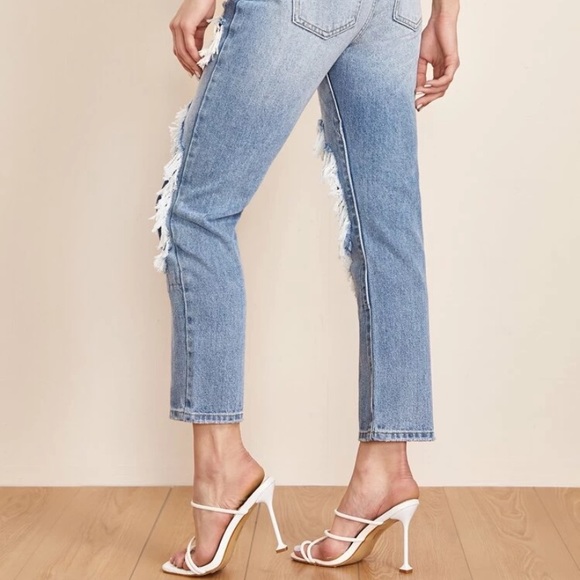 🗣 Color block distressed jean ( size 7/8) - Picture 3 of 4